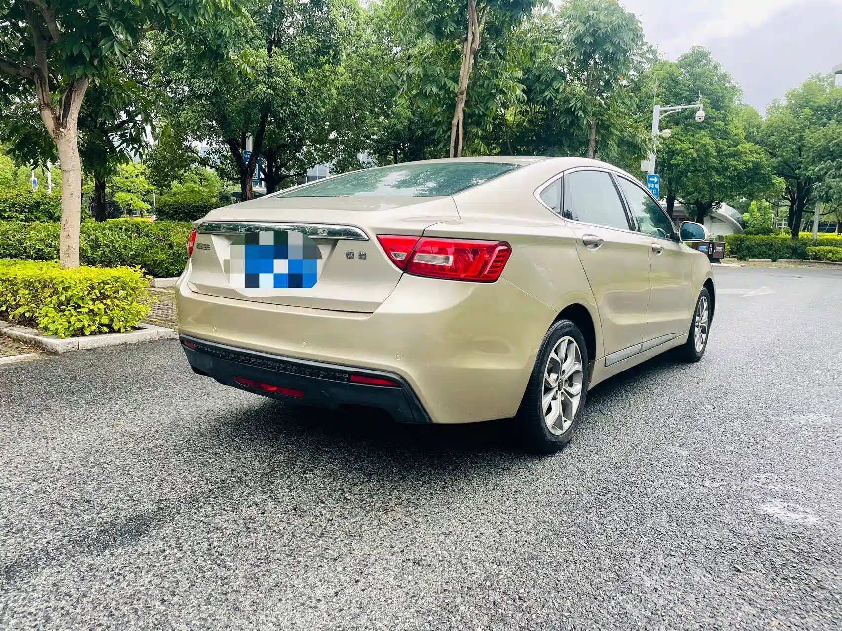 Фото 9 - Geely Borui