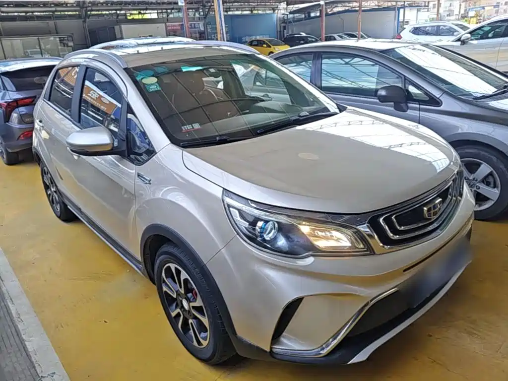 Фото 4 - Geely Vision X3