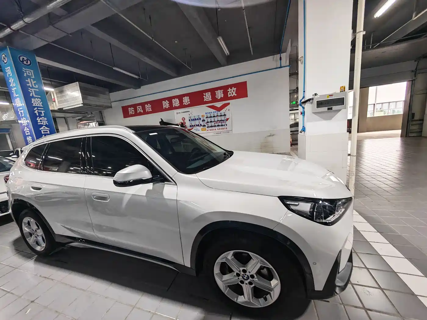 BMW X1 2023 sDrive20Li X Design Package фото 5