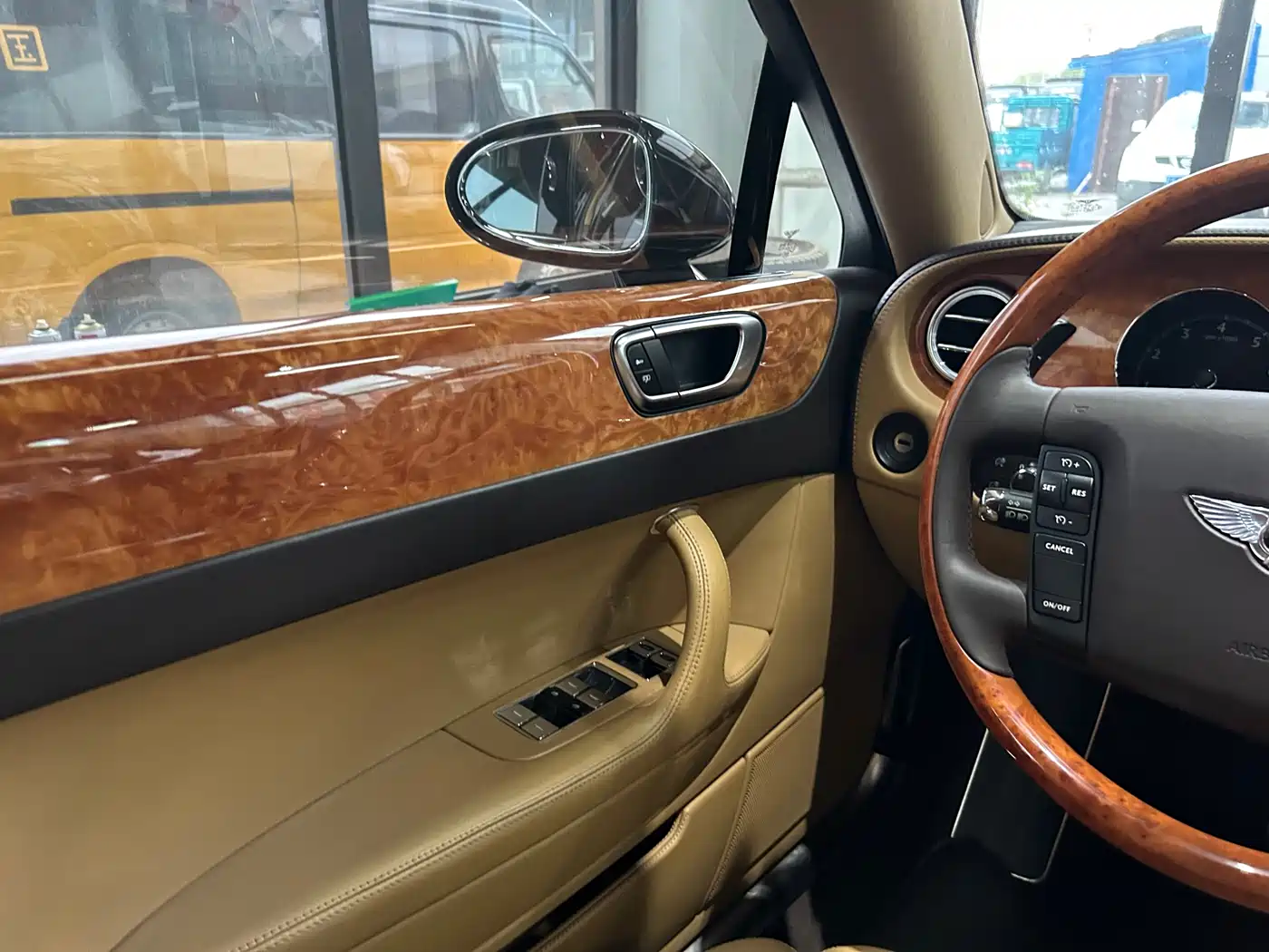 Bentley Flying Spur 2007 2005 6.0T Standard Model