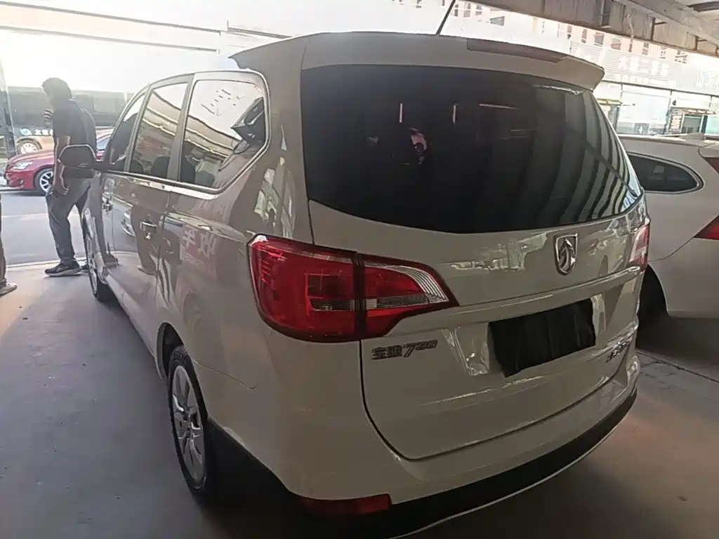 Baojun 730 2019 2019 1.5L Manual Value Edition 7-Seater China VI