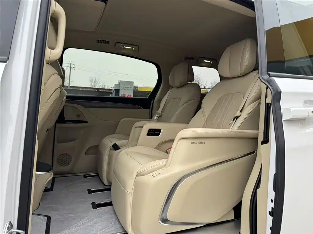 BUICK GL8 NEW ENERGY
