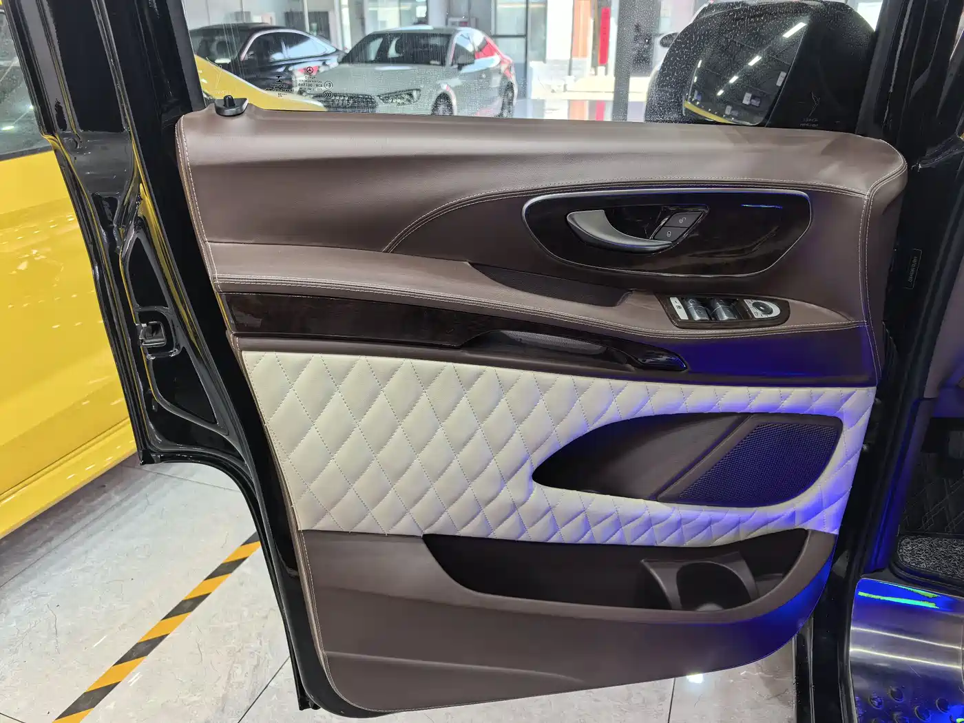 Mercedes-Benz Vito 2018 2.0T Business Edition China VI фото 8