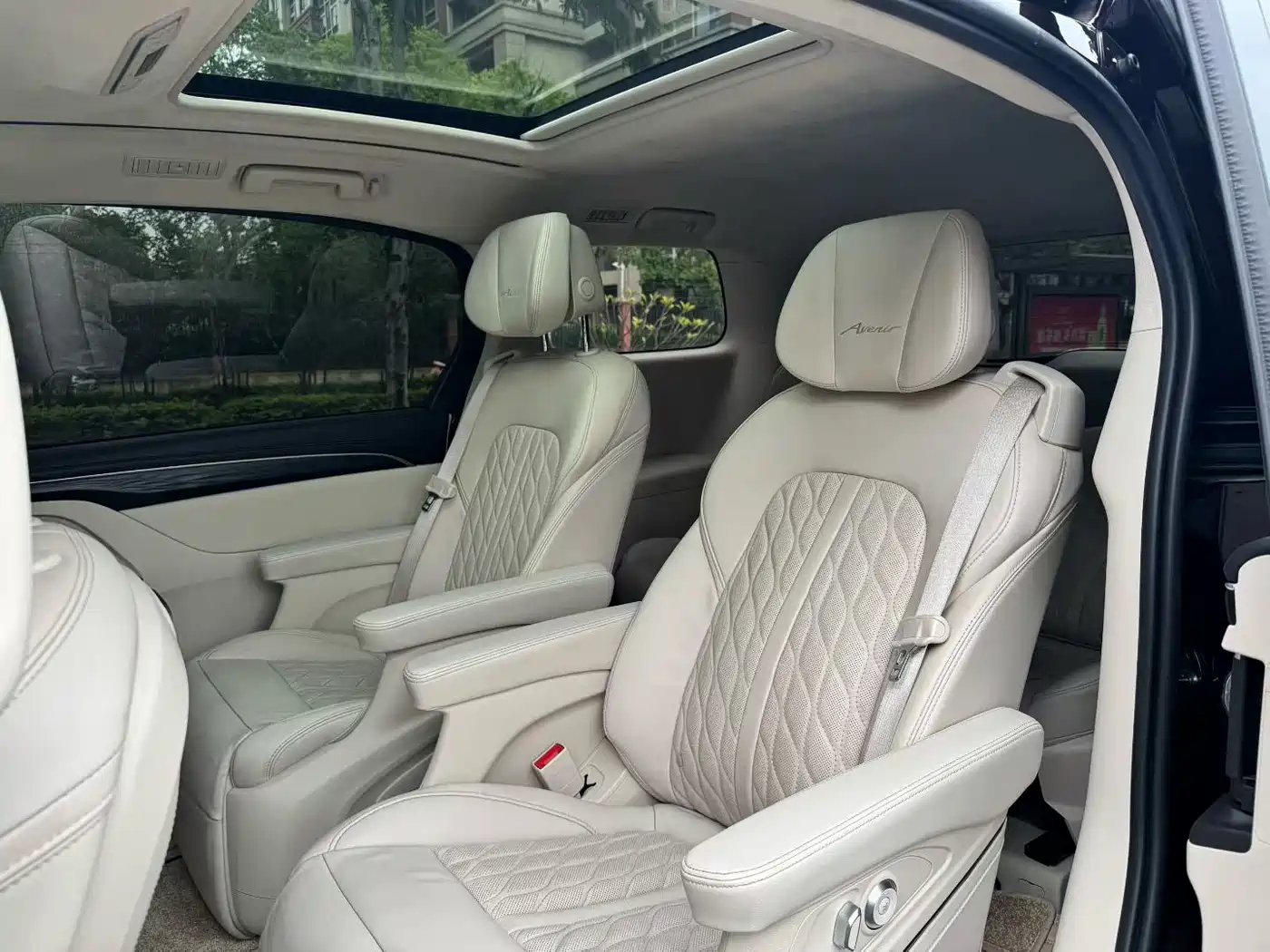 Buick GL8 2020 Avenir Six-Seat Elegance Edition фото 7