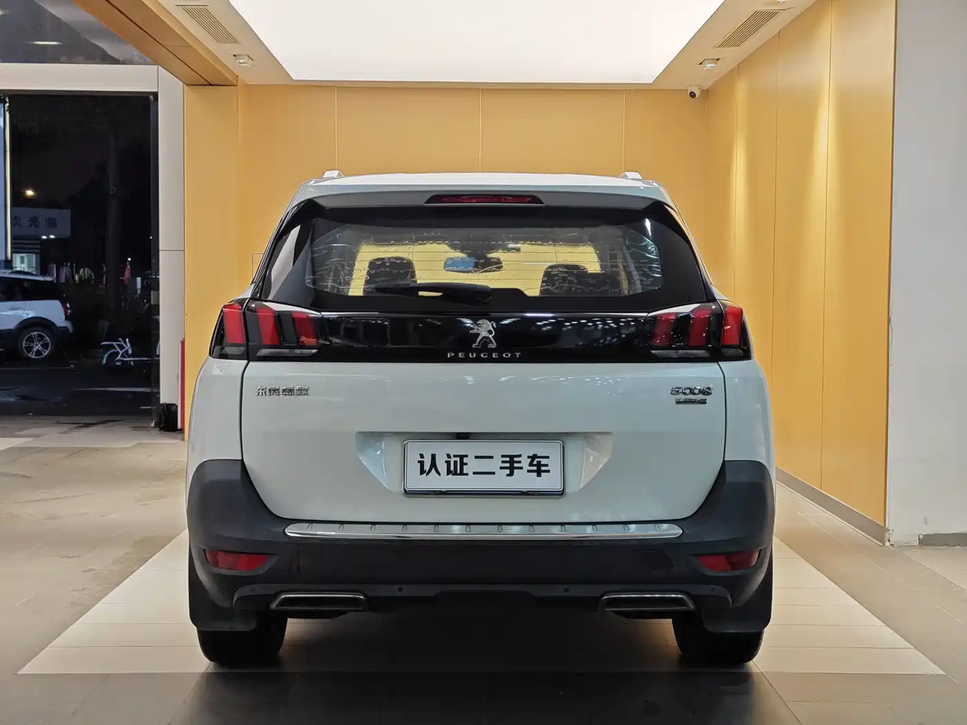 Peugeot 5008 2017 380THP 7-seat Elite Edition фото 30