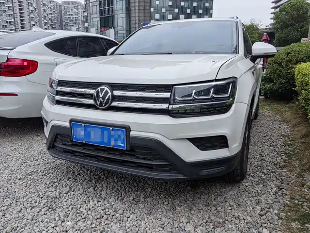 VOLKSWAGEN TUYUE