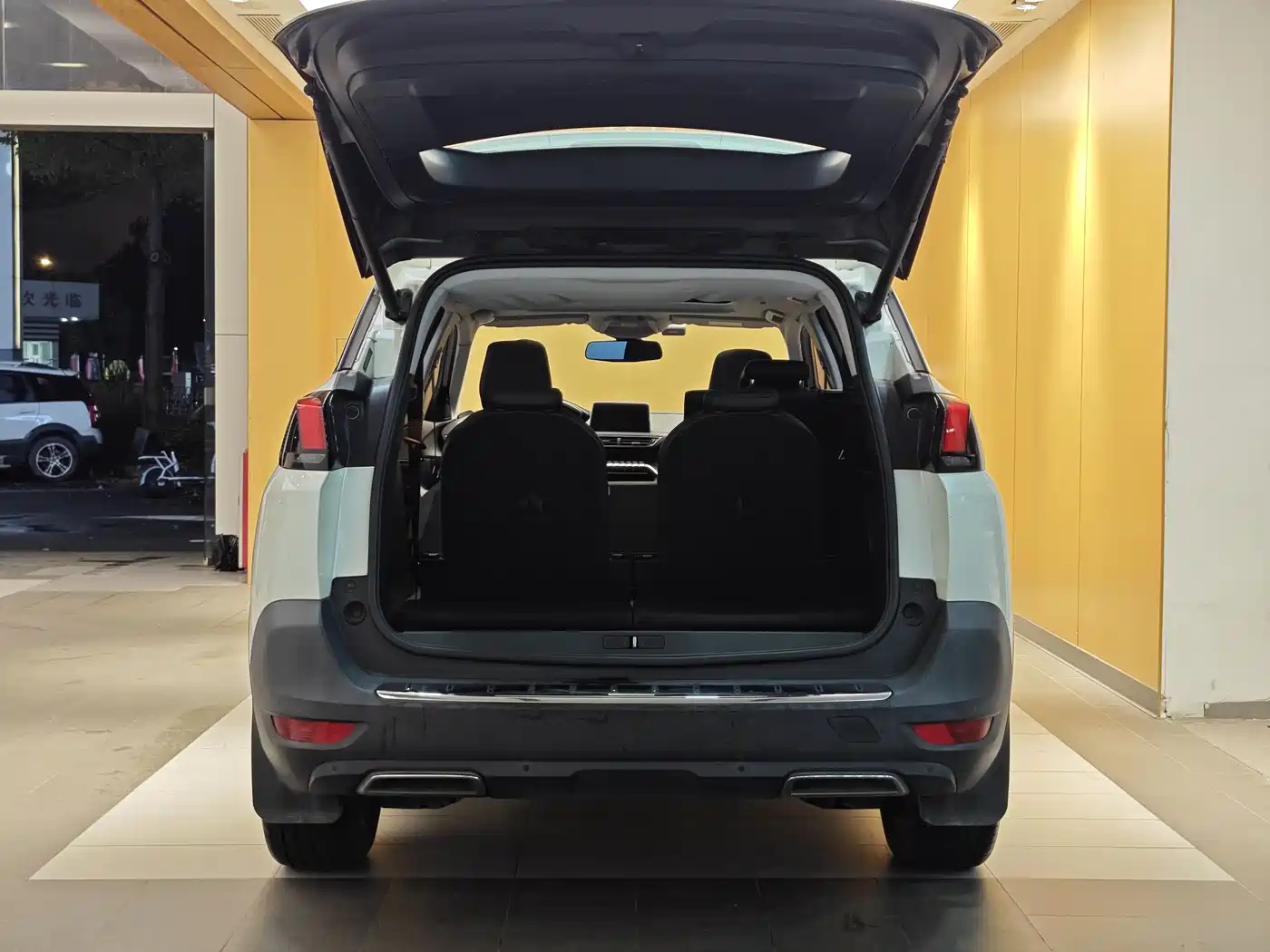 Peugeot 5008 2017 380THP 7-seat Elite Edition фото 29