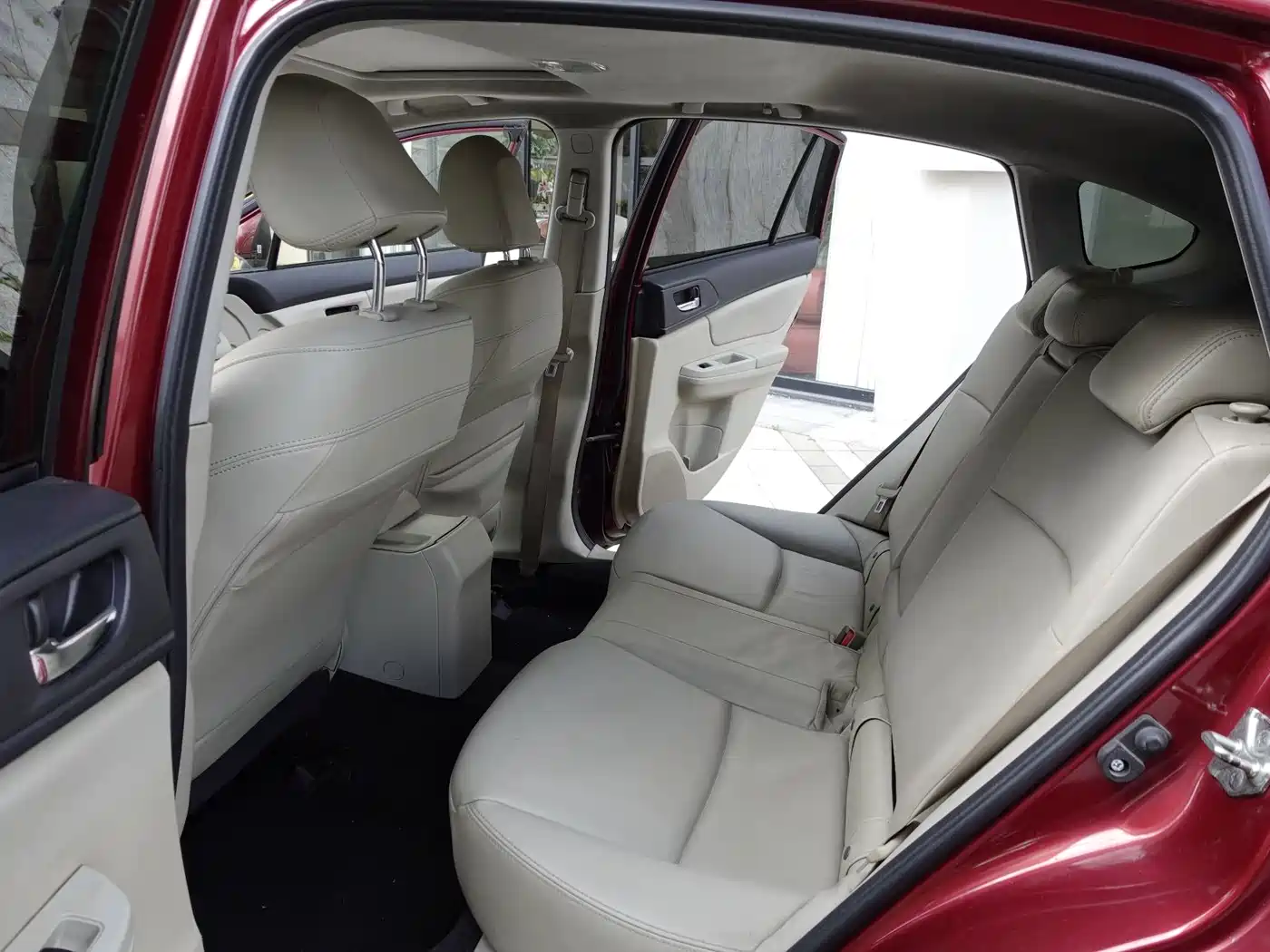 Subaru XV 2012 2.0i Elite Edition фото 13