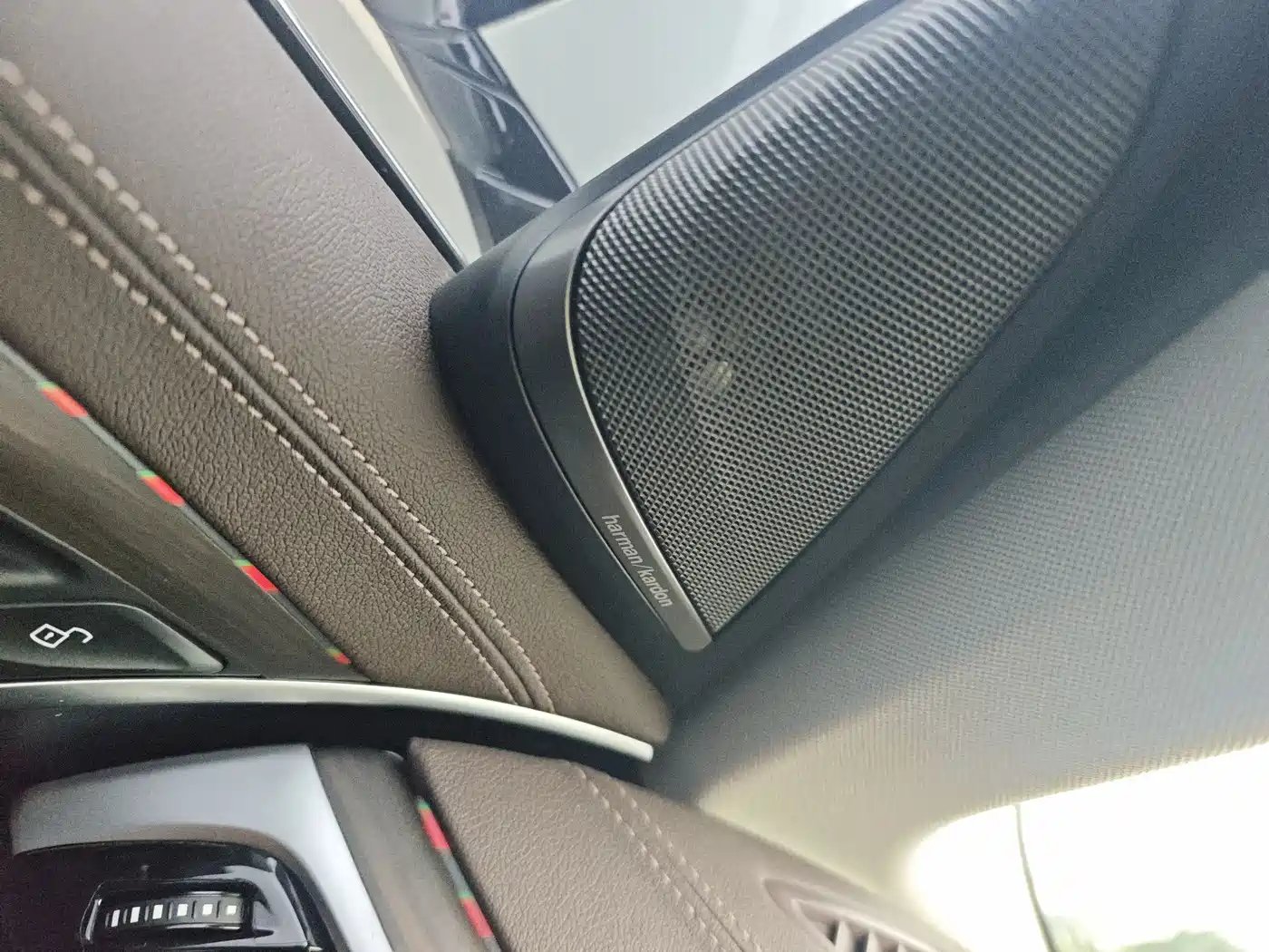 BMW 5 Series 2020 530Li Premium Luxury Package фото 15