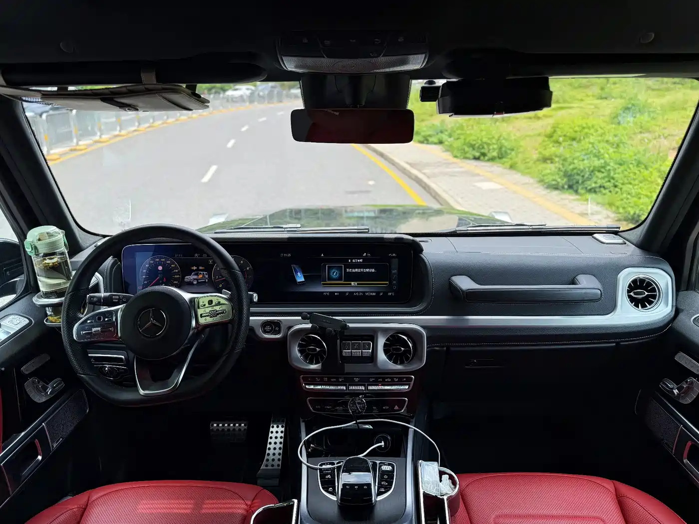Mercedes-Benz G-Class 2024 G 500 фото 17