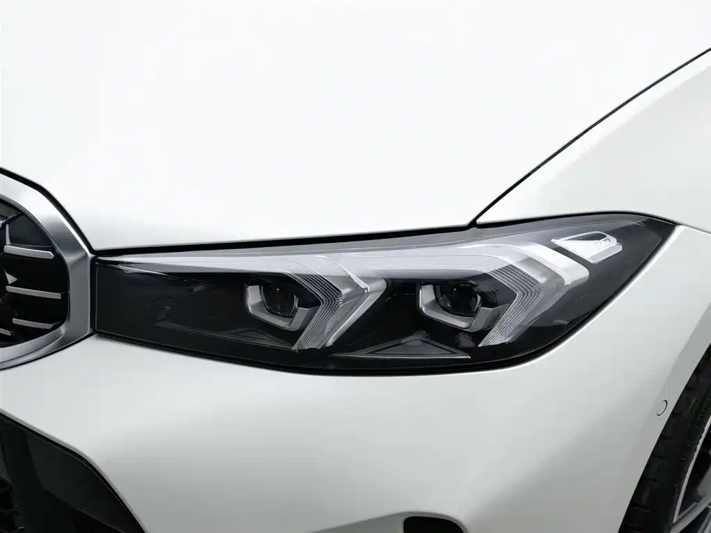 BMW 3 Series 2024 325Li M Sport Package фото 7