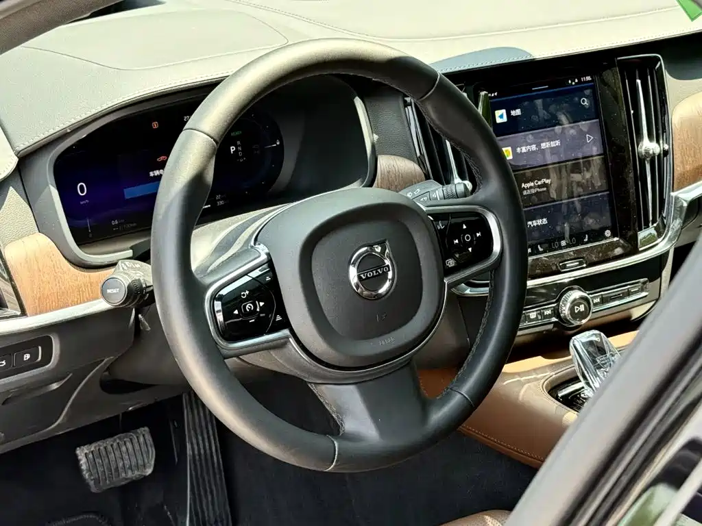 Volvo S90 Plug-in Hybrid 2024 2024 PHEV AWD Long Range Excellence Luxury Edition