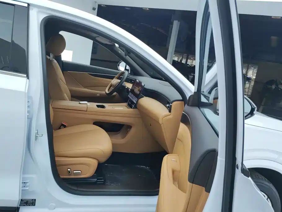 Dongfeng Aeolus L8 2025 2025 112KM Ideal Edition