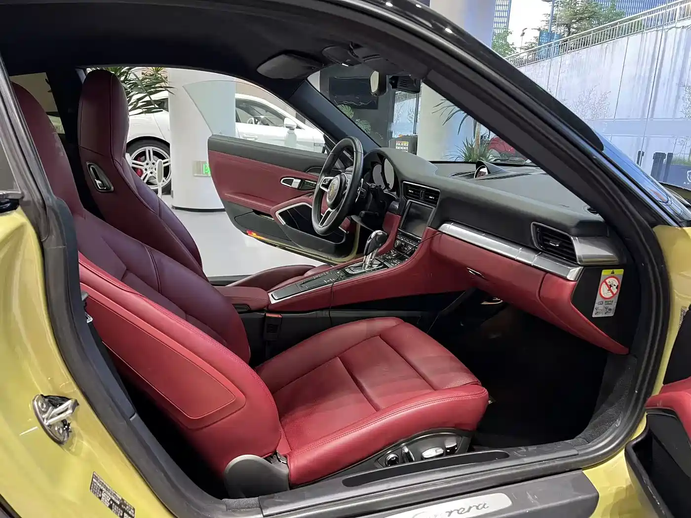 Porsche 911 2012 Carrera 3.4L фото 16