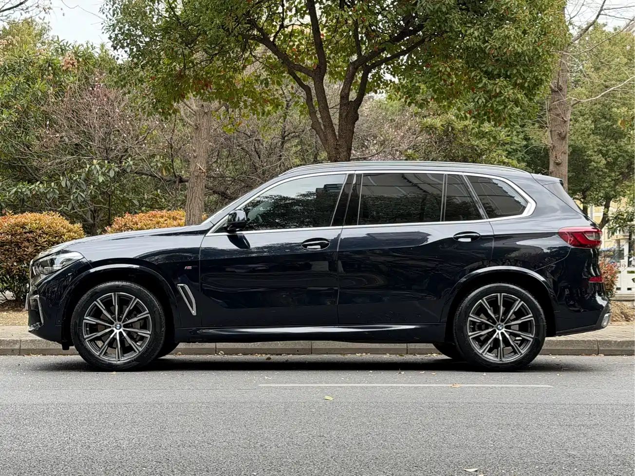 BMW X5 2022 xDrive 30Li M Sport Package фото 7