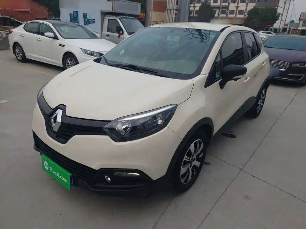 Renault Captur 2015 2015 Model 1.2T Automatic Standard Edition