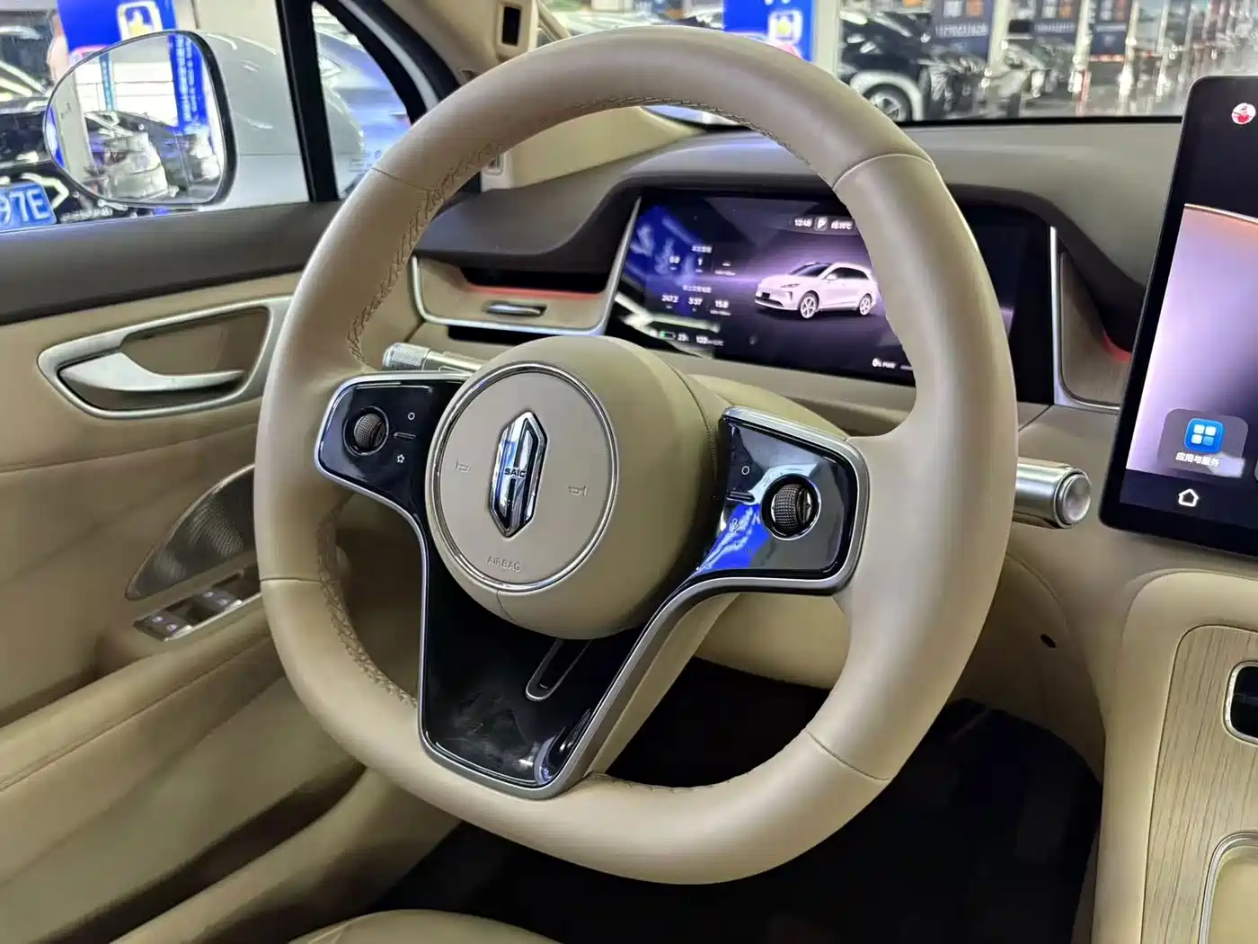 Фото 11 - Shangjie SUV