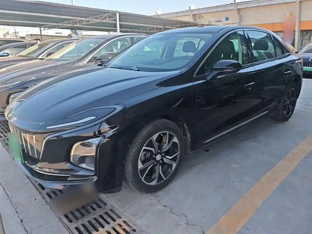 Hongqi E-QM5 2022 431km Charging Enjoyment Edition
