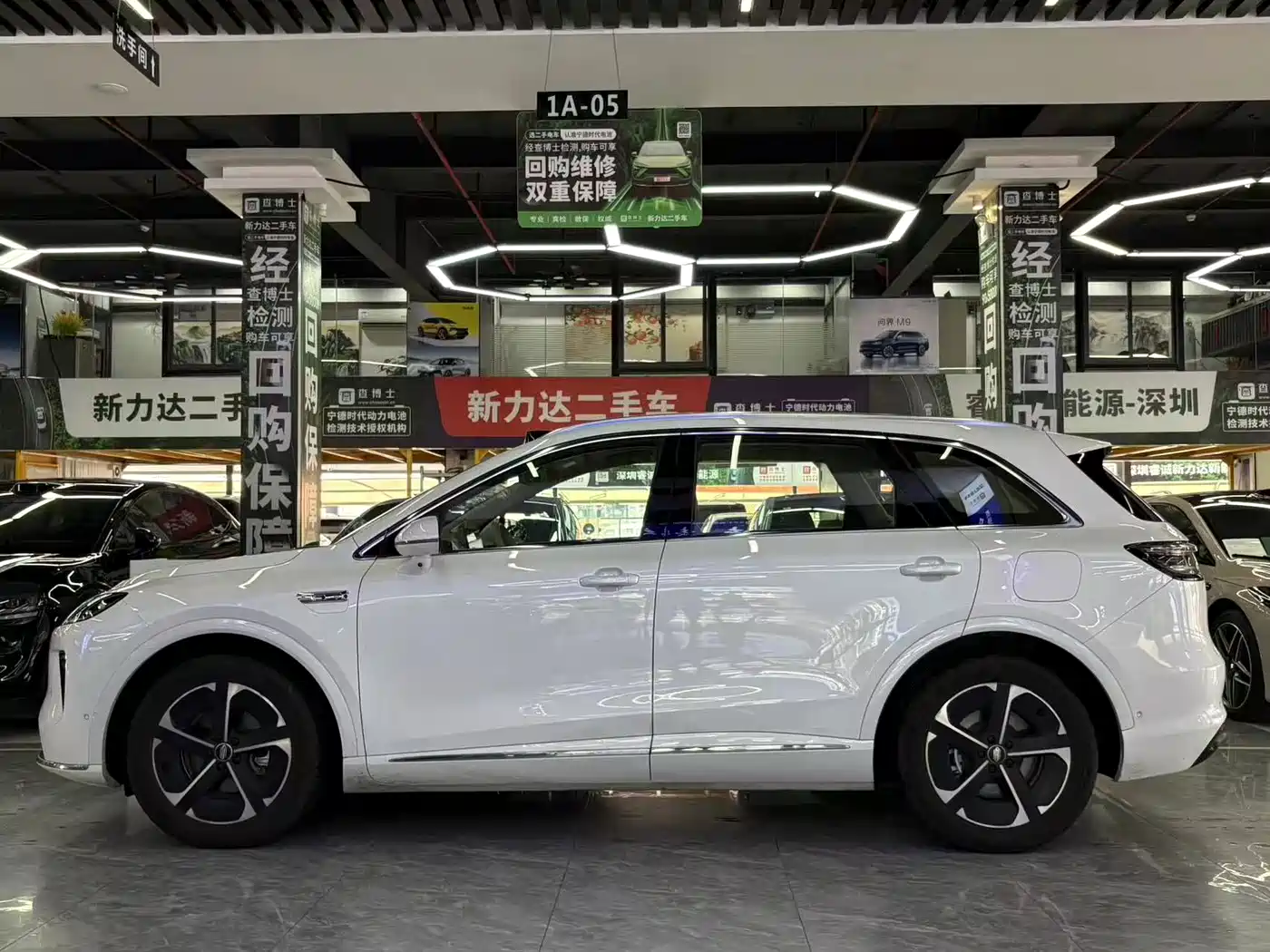 Фото 5 - Shangjie SUV