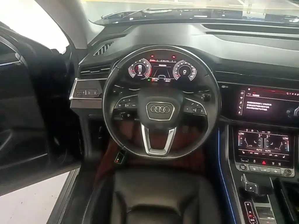 Audi Q8 2020 2021 Model 55 TFSI Luxury Dynamic