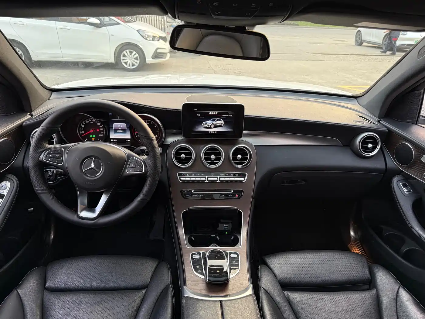 Mercedes-Benz GLC 2016 GLC 300 4MATIC Dynamic фото 9