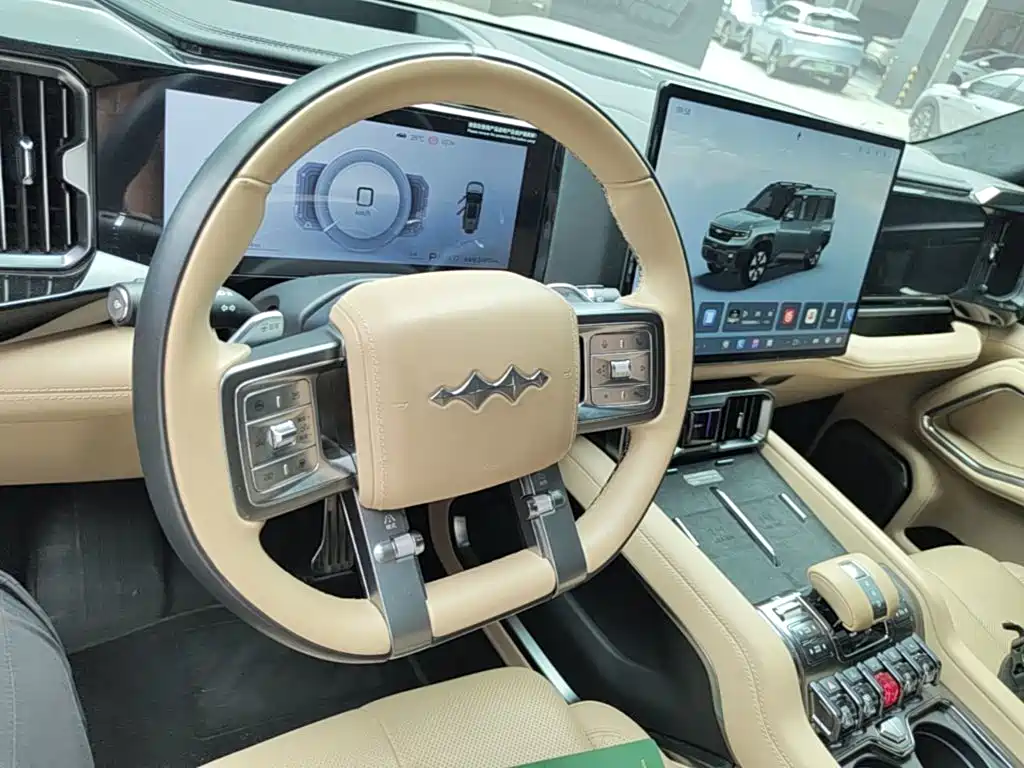 Fang Cheng Bao Leopard 8 2024 2025 Zhiyong Flagship 7-Seater