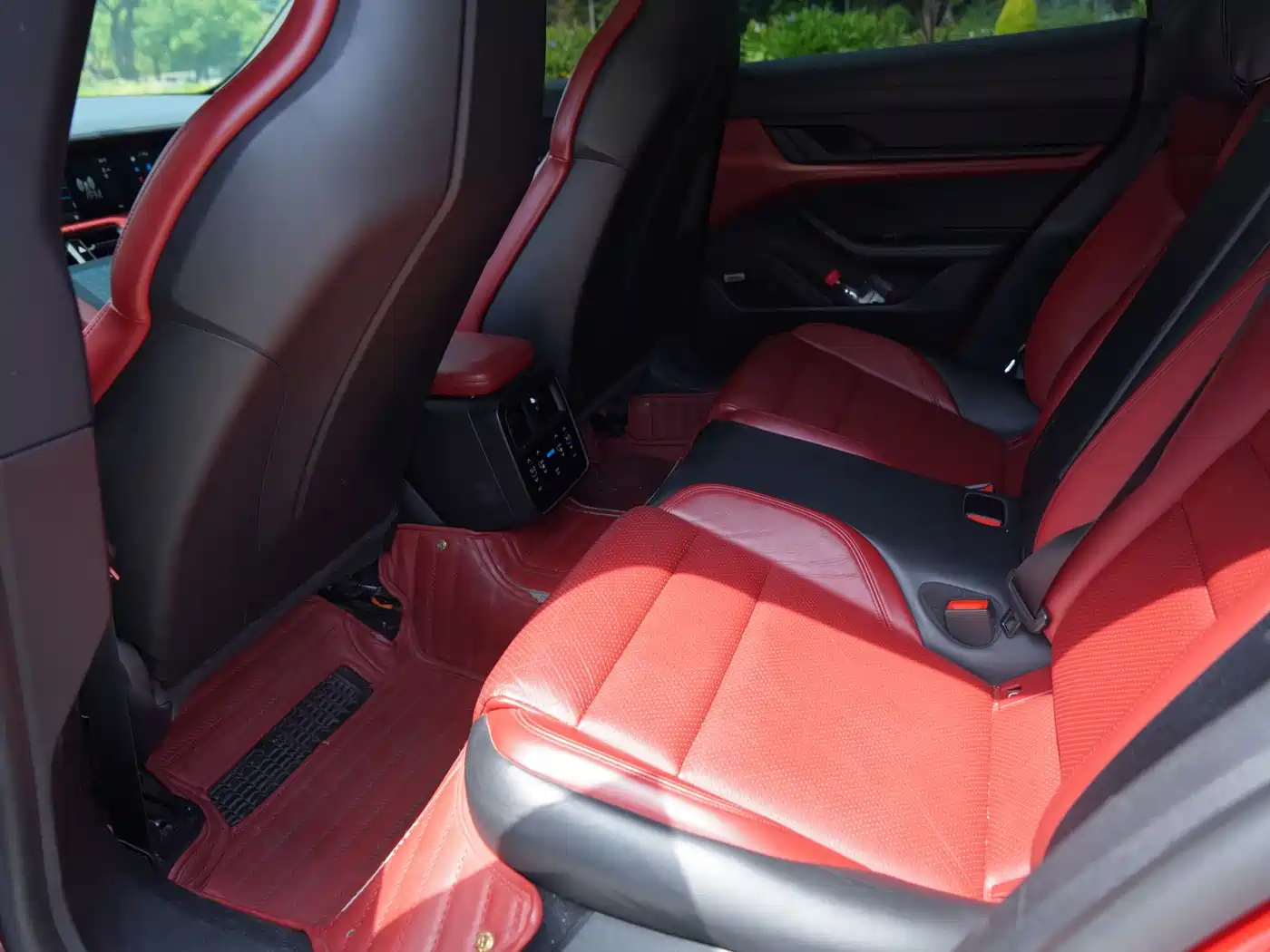 Porsche Taycan 2020 Taycan фото 6