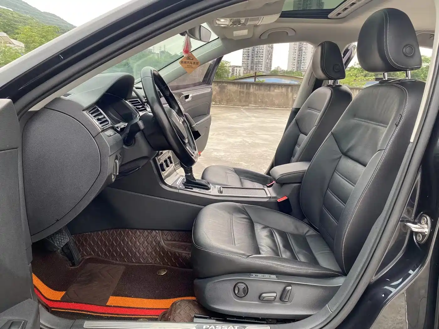 Volkswagen Passat 2016 330TSI DSG Executive Edition фото 8
