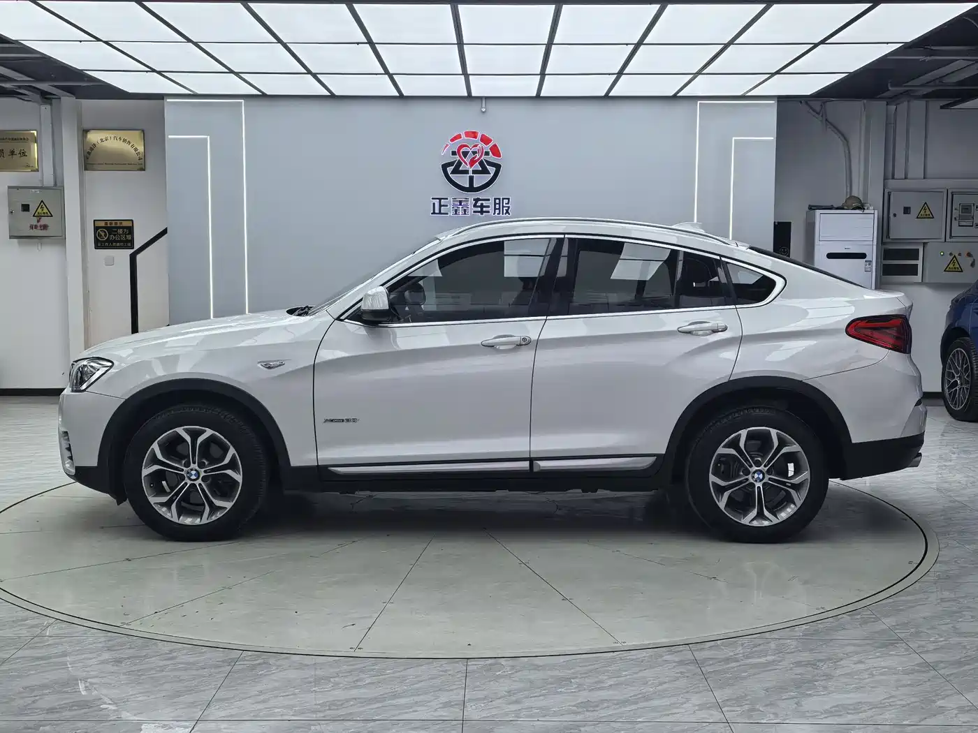 BMW X4 2014 xDrive20i X Design Package фото 12