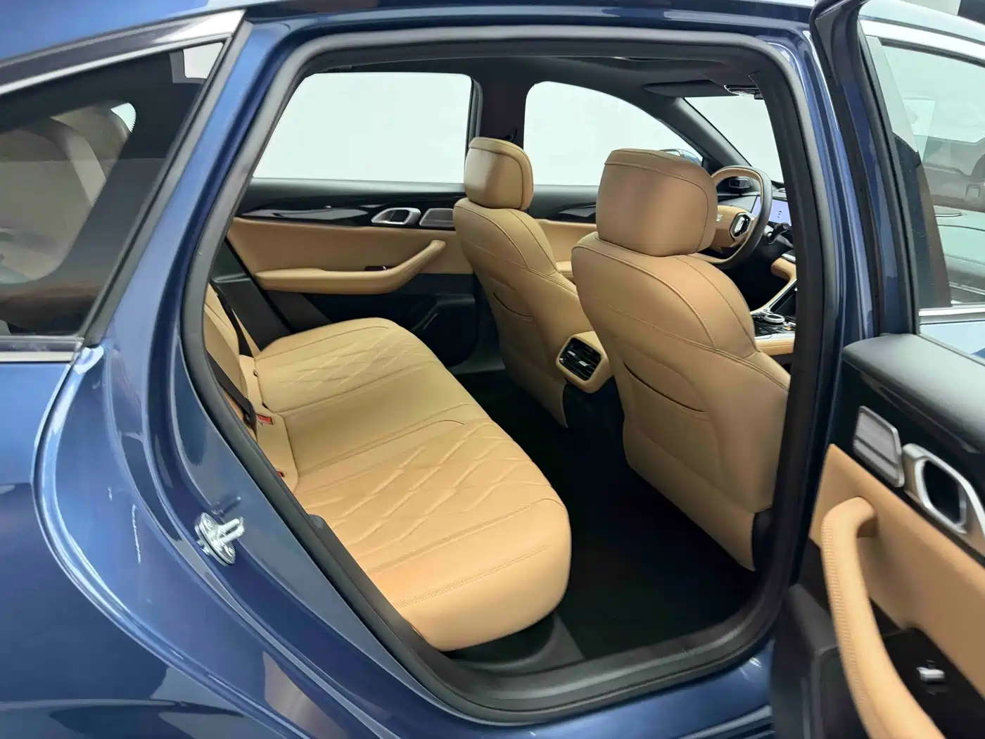 Geely Galaxy Galaxy A7 2025 EM-i фото 21