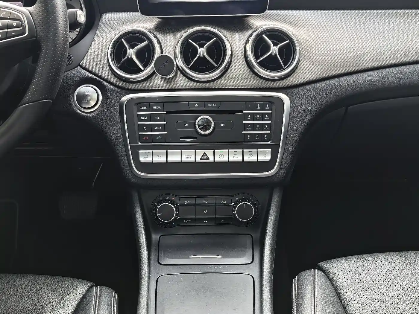 Mercedes-Benz GLA 2016 GLA 220 4MATIC Fashion фото 14