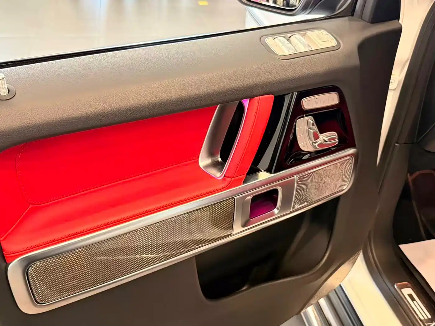 Mercedes-Benz G-Class 2024 G 500 фото 5