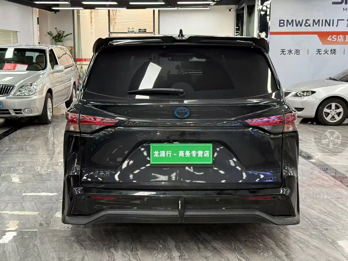 Toyota Sienna 2024 2.5L Hybrid Comfort Edition фото 13