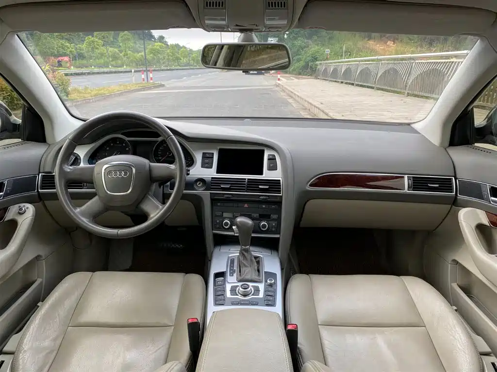 Audi A6L 2011 Model 2.0 TFSI Auto Standard фото 6