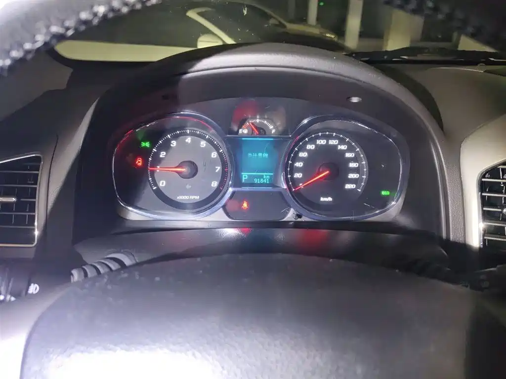 Chevrolet Captiva 2015 2.4L AWD Flagship 7-Seater фото 4