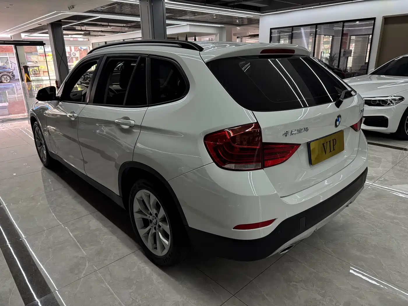 BMW X1 2013 sDrive18i Fashion фото 6