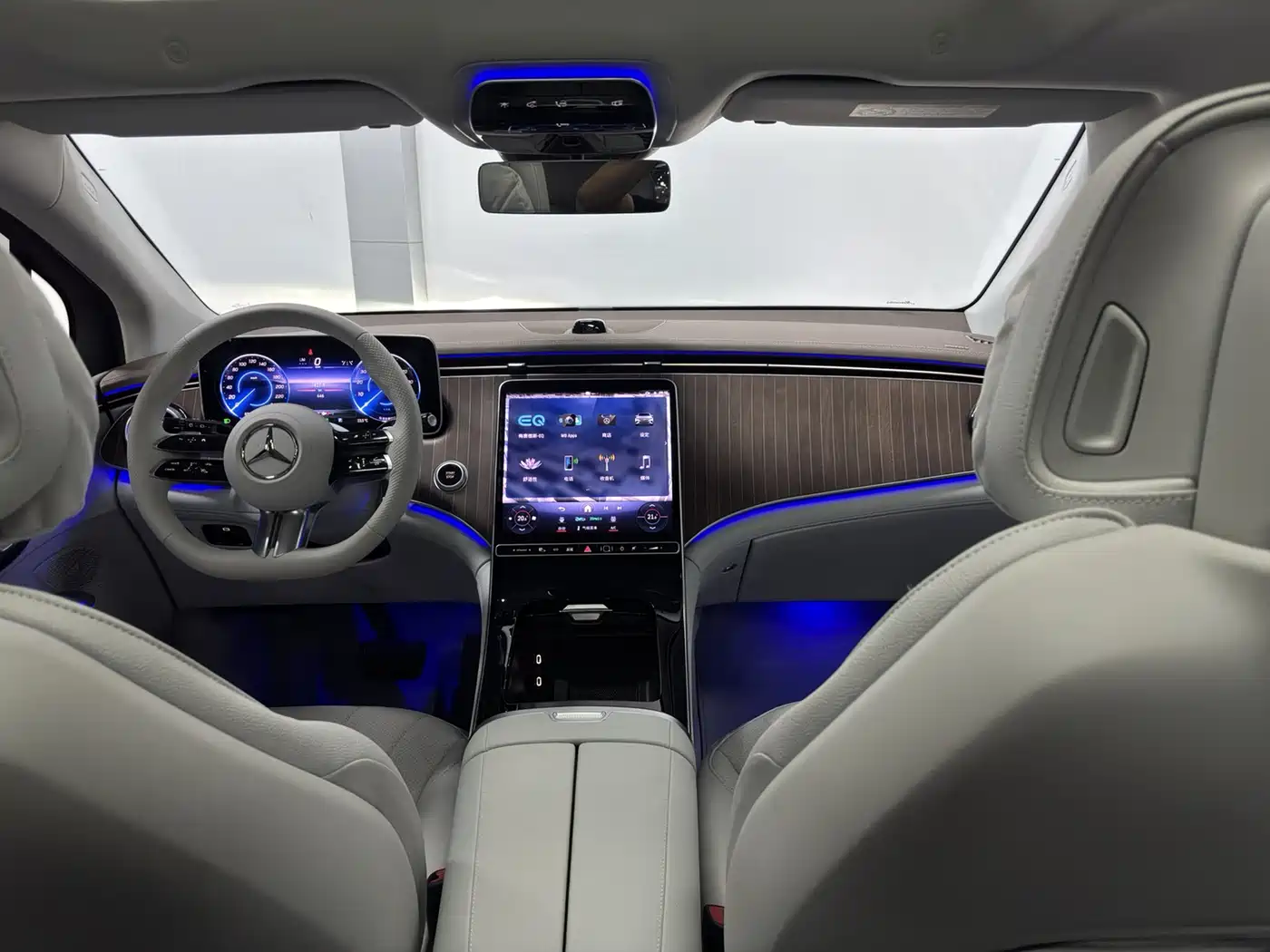 Mercedes-Benz EQE SUV 2024 500 4MATIC Pioneer Edition фото 9