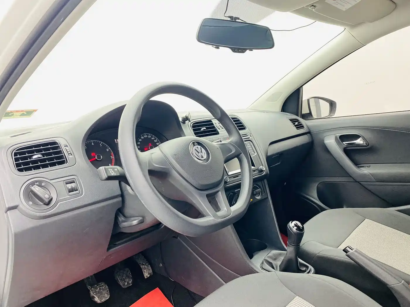 Volkswagen Polo 2016 2016 1.4L Manual Trend