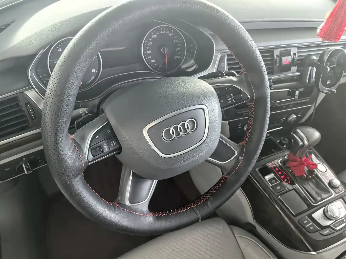 Audi A6L 2012 35 FSI Luxury фото 7