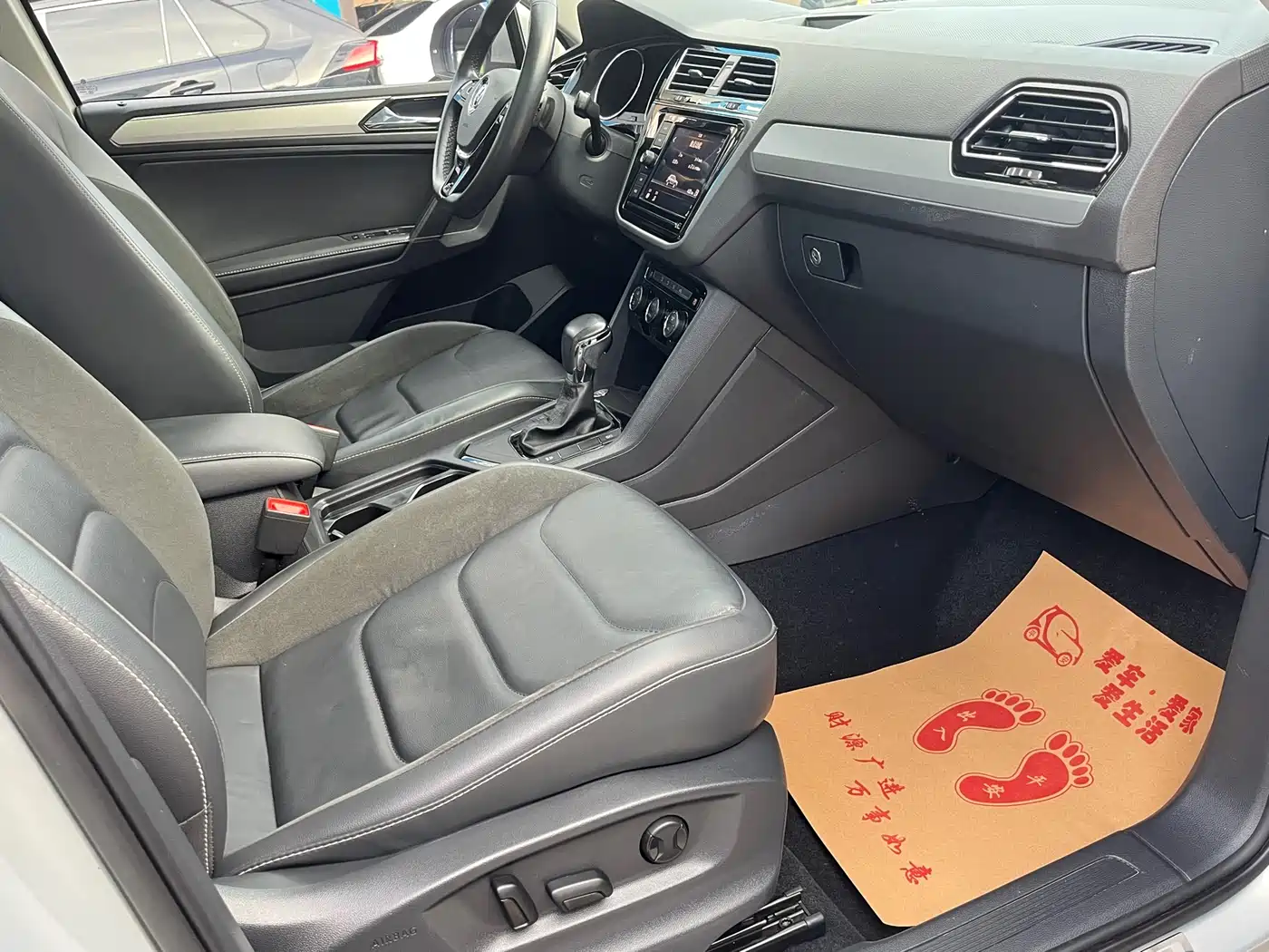 Volkswagen Tiguan L 2019 330TSI Automatic 2WD Panorama Comfort Edition China VI фото 14