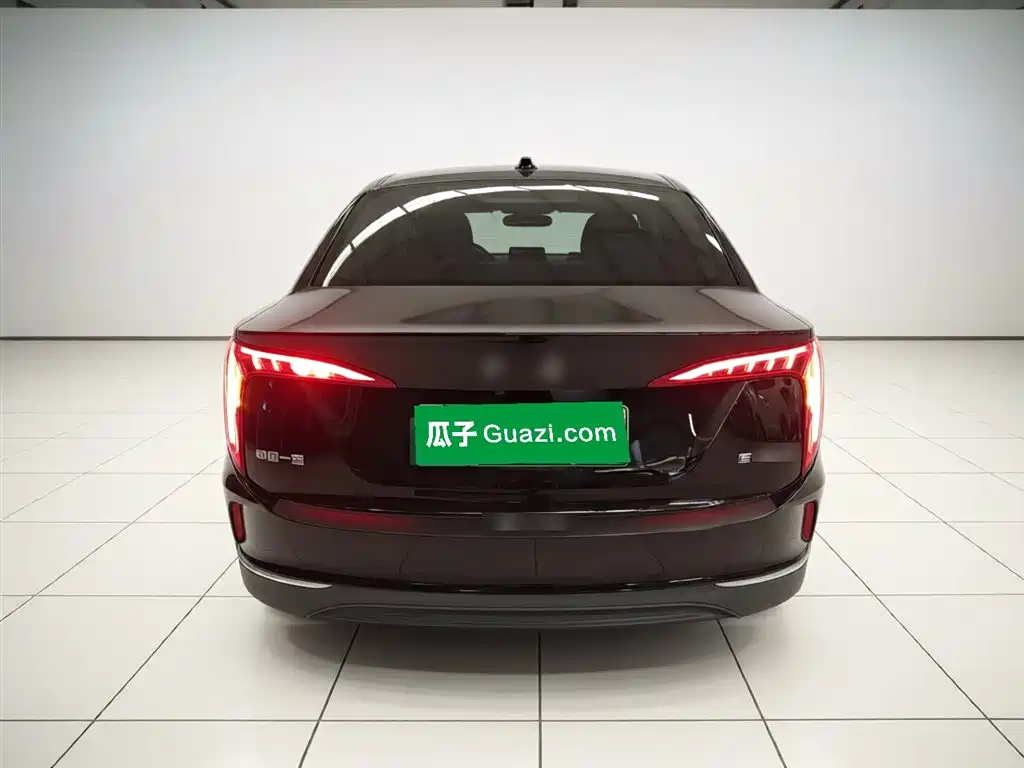 Hongqi E-QM5 2021 Ride-hailing Charging Basic Edition 5-seater фото 6
