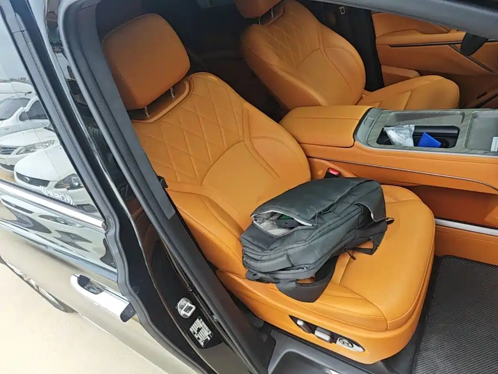 WEY Alpine 2026 2025 AWD Alpine 8