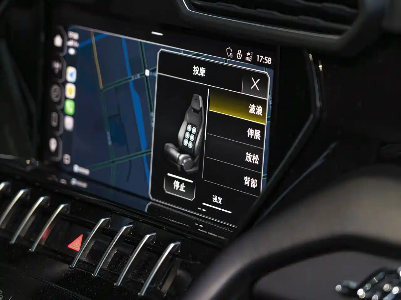 Фото 10 - Lamborghini Urus