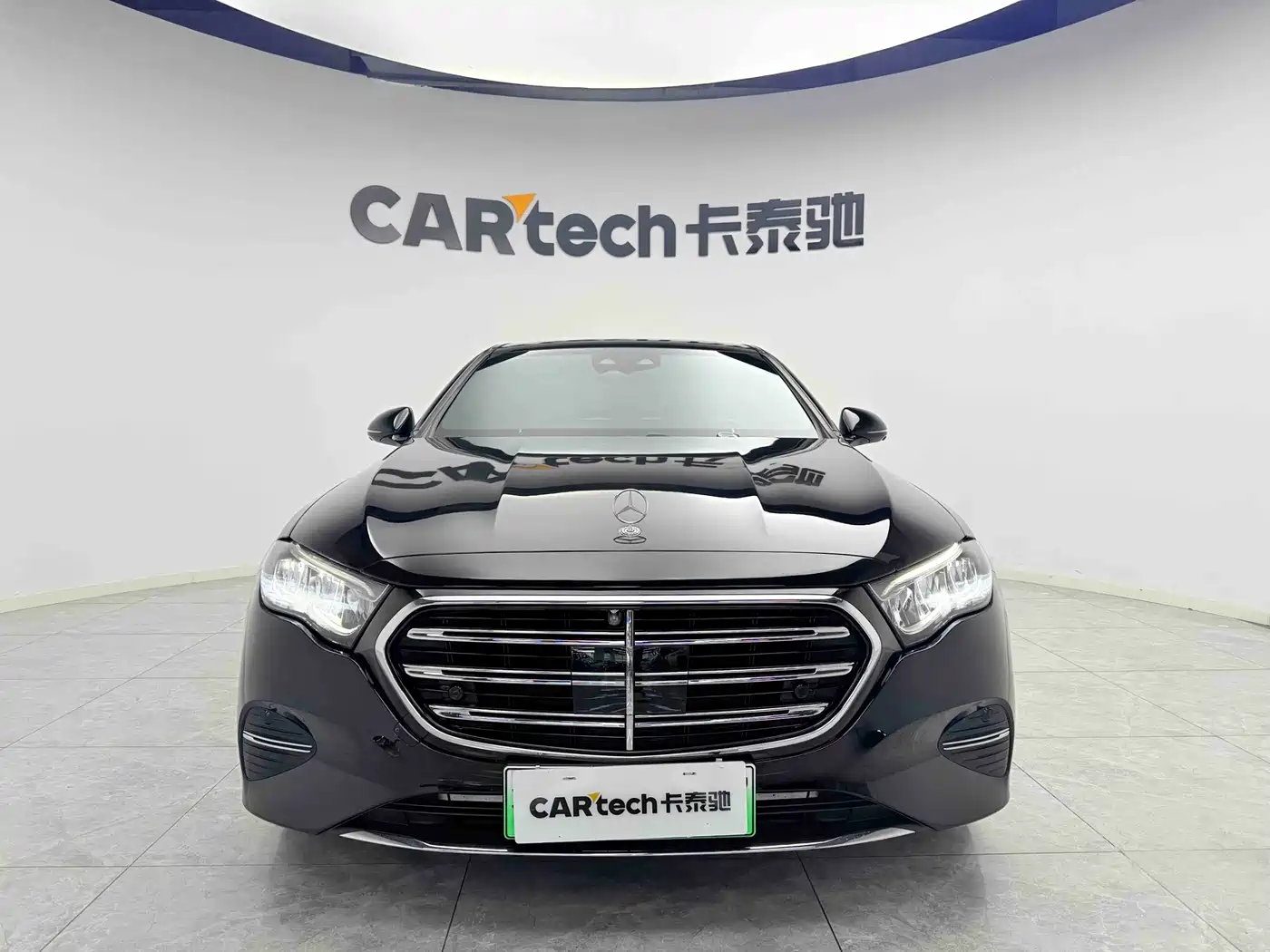 Mercedes-Benz E-Class New Energy 2024 E 350 e L Plug-in Hybrid Sedan фото 2