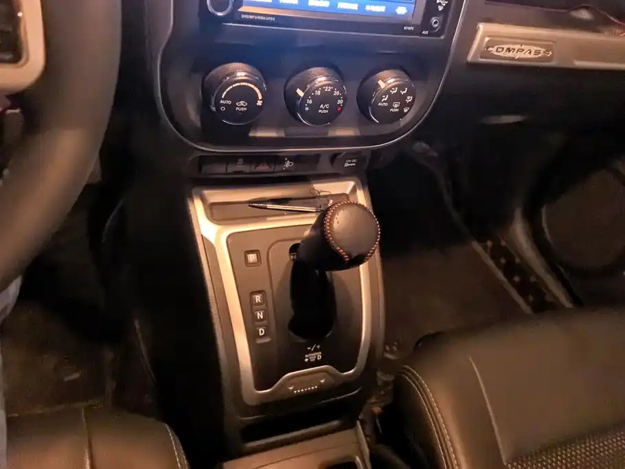 Jeep Compass (Import) 2015 2014 Facelift 2.4L 4WD Comfort Edition