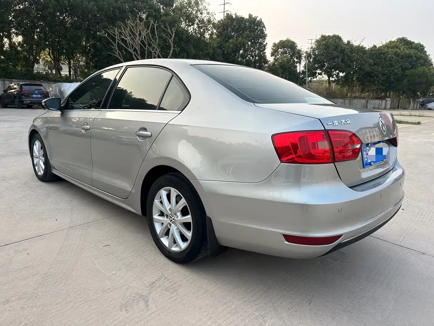 Volkswagen Sagitar 2012 Model 1.6L Automatic Fashion фото 5