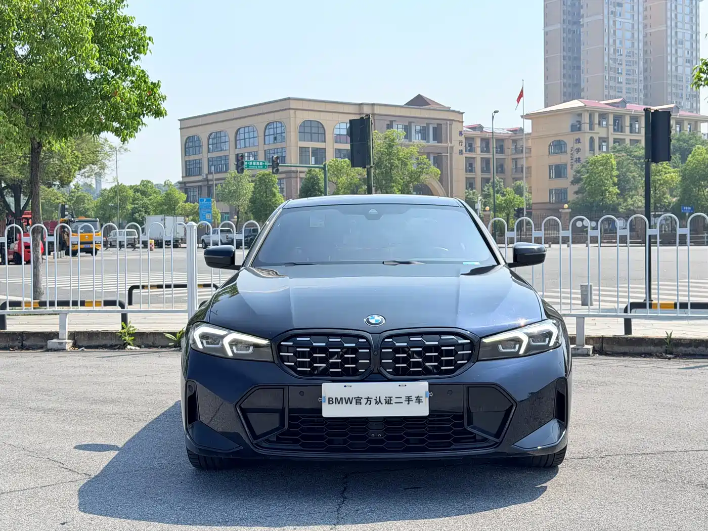 BMW 3 Series 2024 325i M Sport Shadowline Package фото 2