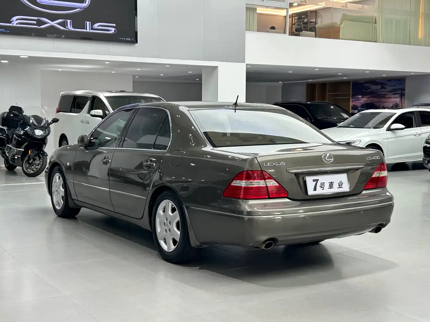 Lexus LS 2005 430 фото 16