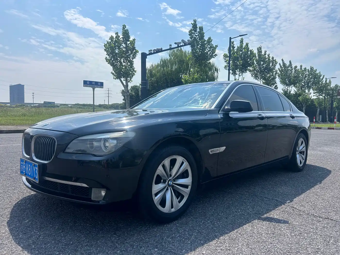 Photo 3 - BMW 7 Series