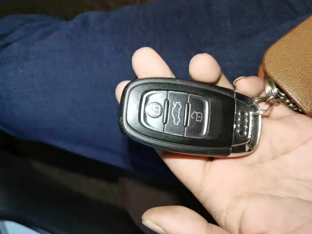 Фото 9 - Audi A4L